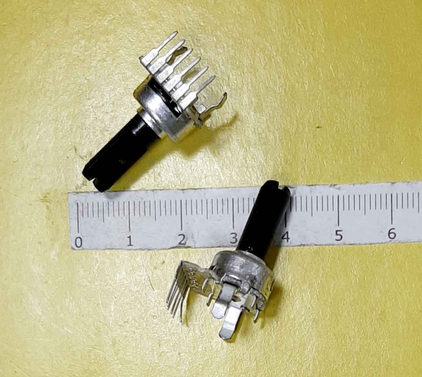 Резистор 0122-6pin D12 L=20mm B10K